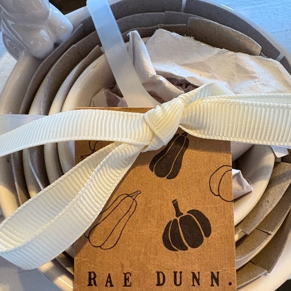 Rae Dunn Ceramic Measuring Cups with Chipmunk 🐿️ Accent - Picture 2 of 5